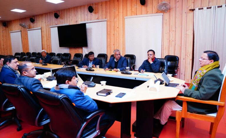 निजी बसों की सवारियों को भी मिले दुर्घटना बीमा/आर्थिक सुरक्षा-मुख्यमंत्री